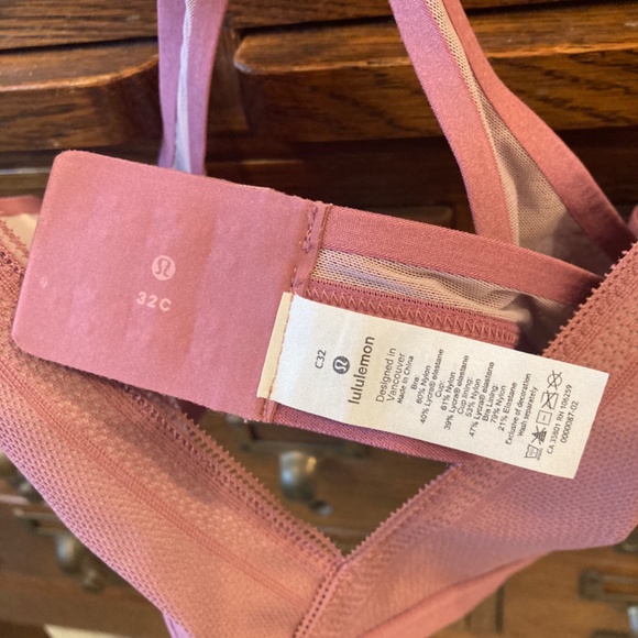 Lululemon Bra - Picture 4 of 5
